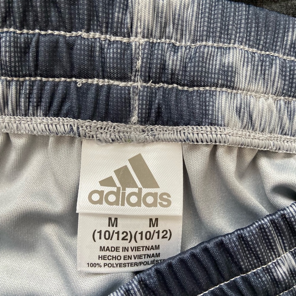 🤾♂️Adidas Boys 2 piece Shirt + Shorts NWT⛹🏻 - Picture 13 of 13